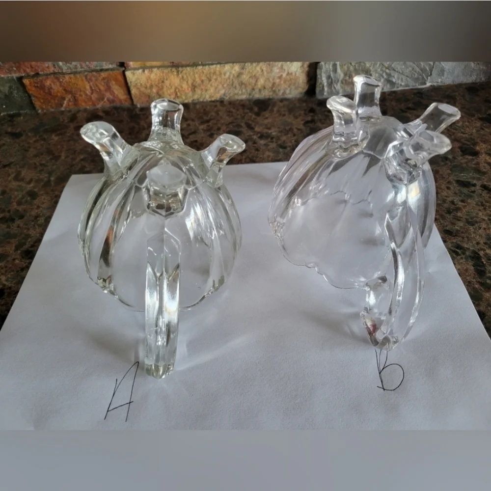 Vintage Indiana Glass sugar bowl Dish‎ 4 footed depression glass #B scalloped